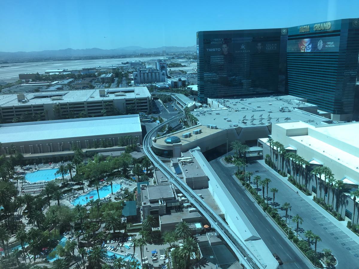 True 1Br Balcony Suite With Strip View At Mgm Signature Las Vegas Exteriör bild