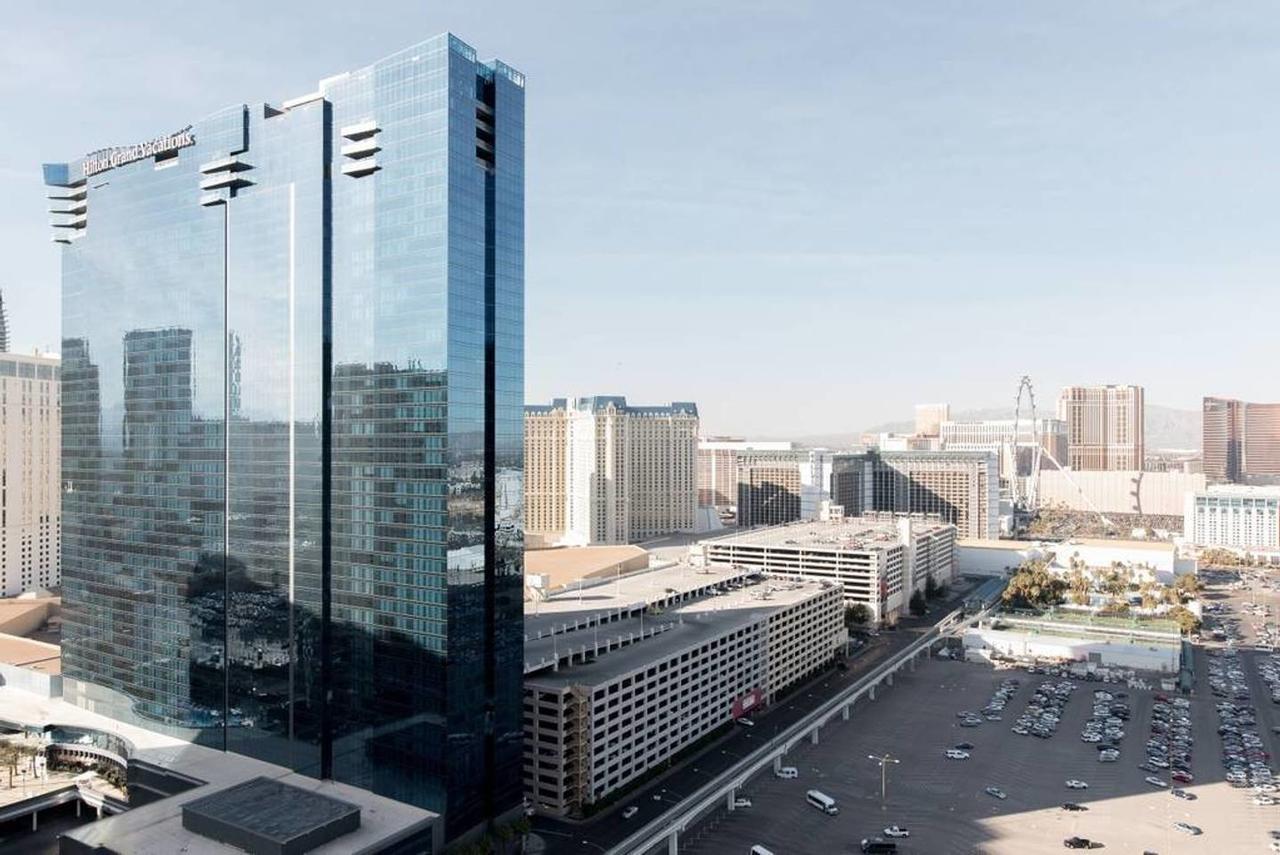 True 1Br Balcony Suite With Strip View At Mgm Signature Las Vegas Exteriör bild